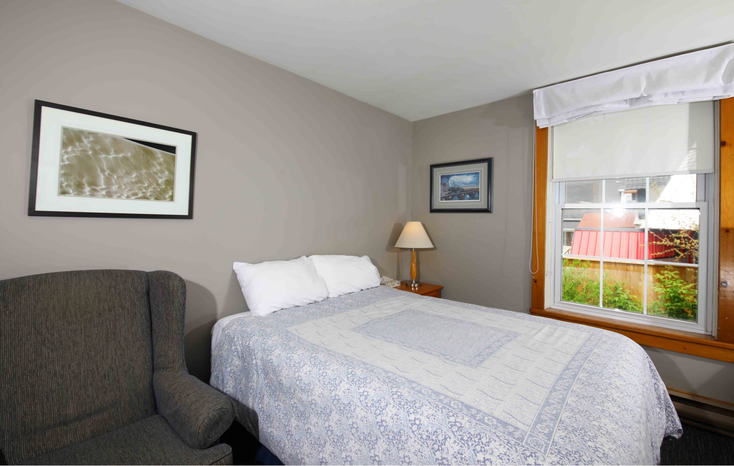 106 White (web) 0067